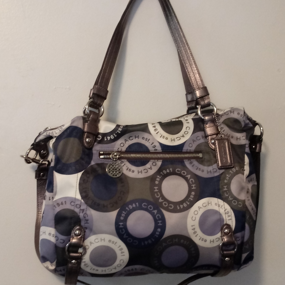 Coach Purse - Picture 9 of 10